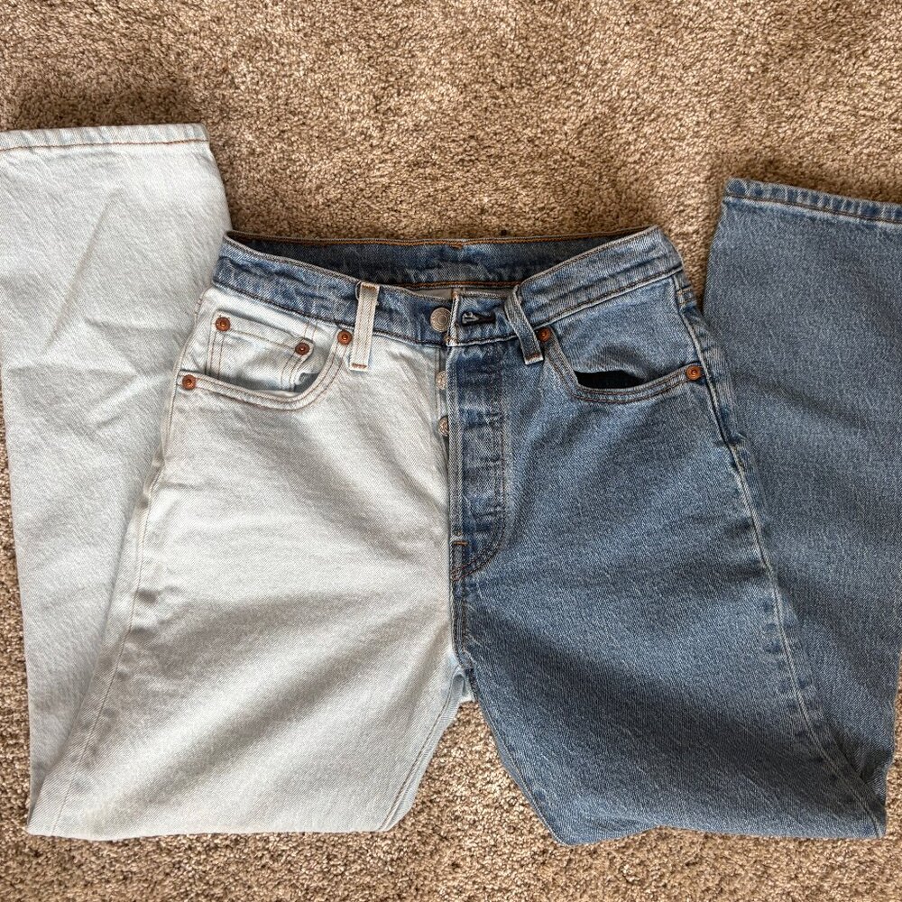 W25xL26 Levi’s 501 Two-Tone Jeans • High Rise Button Fly • Contrast Denim •